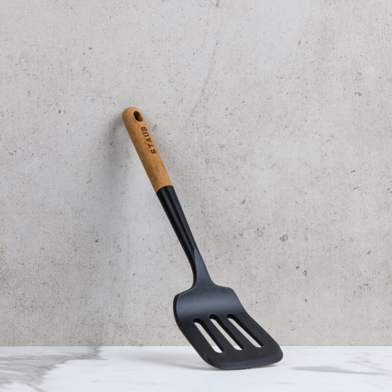 Staub Serving turner